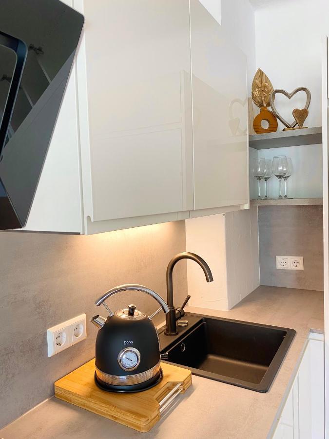 Bamo Studio - City Living Downtown Клагенфурт Екстериор снимка