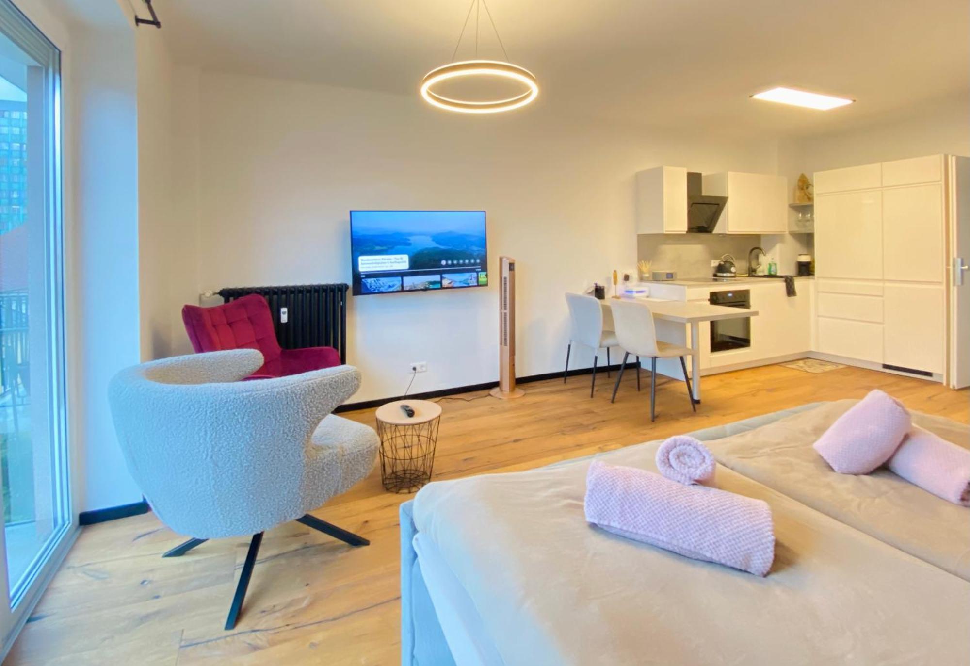 Bamo Studio - City Living Downtown Клагенфурт Екстериор снимка